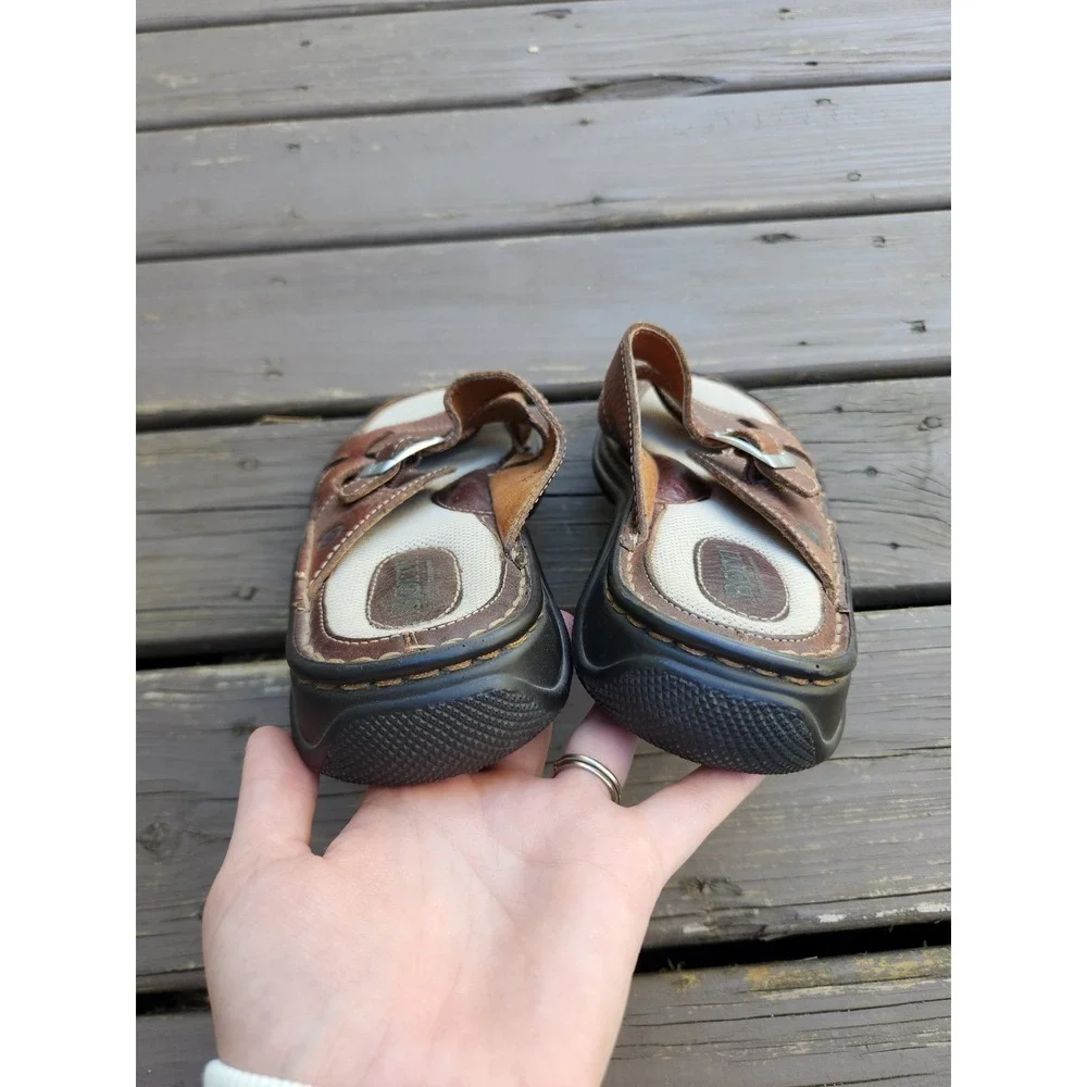 Born‎ Leather Slide Sandals Brown Buckle Strap Hand Crafted Mens 10 EU 42 W6032
